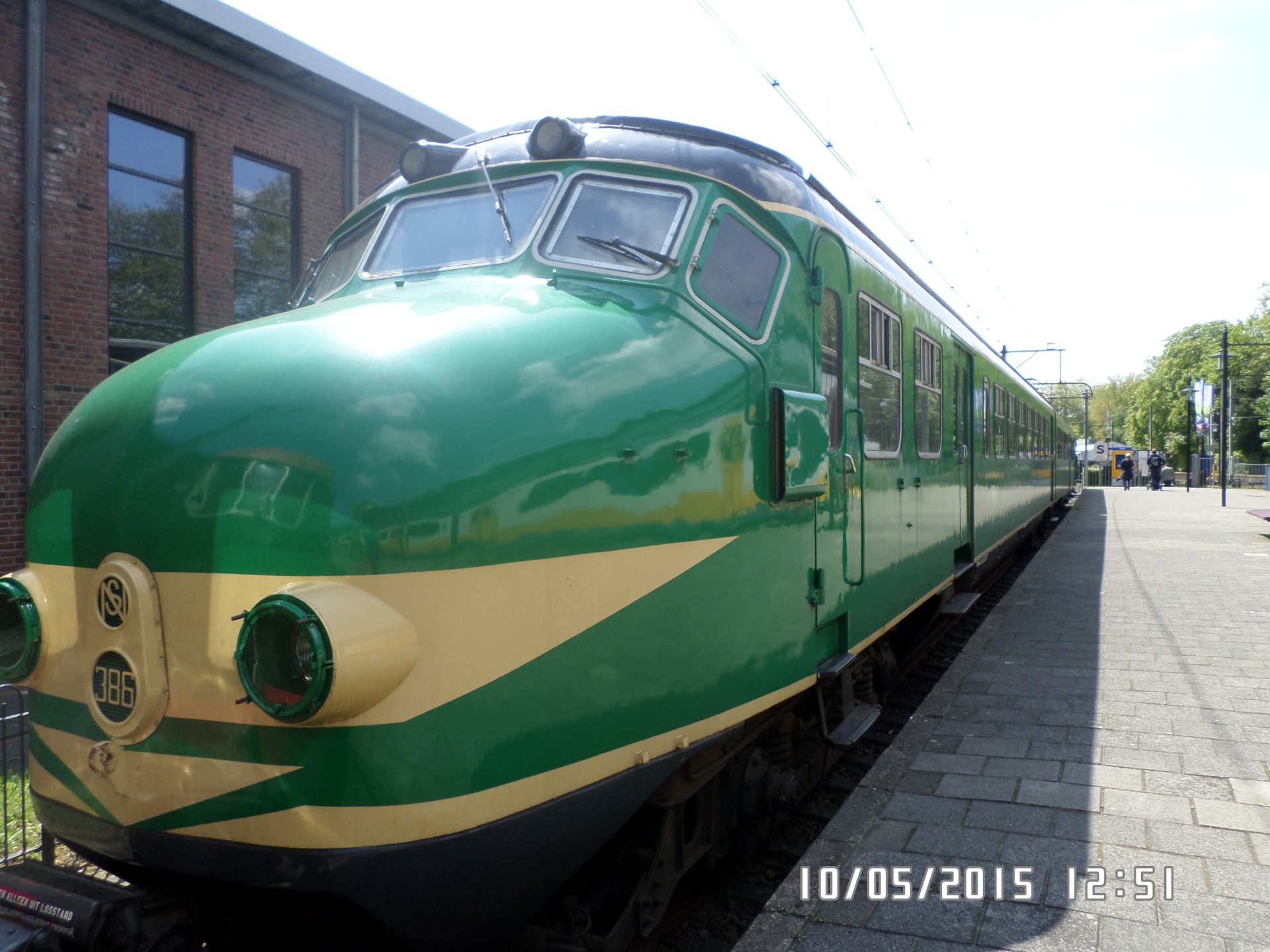 68401f7cdbeac_1749032828.jpg