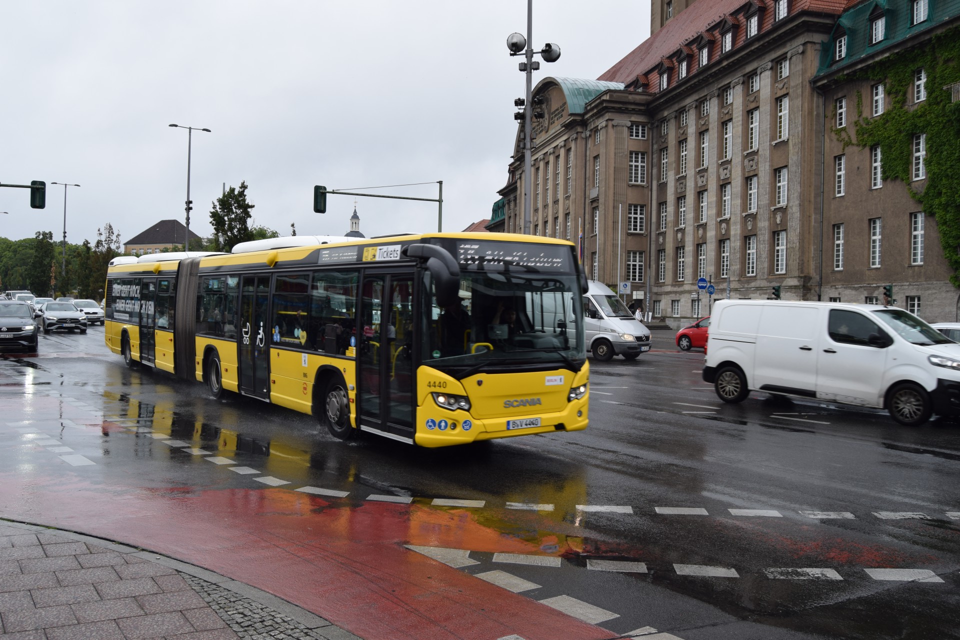 6883caeb22d09_1753467627.jpg